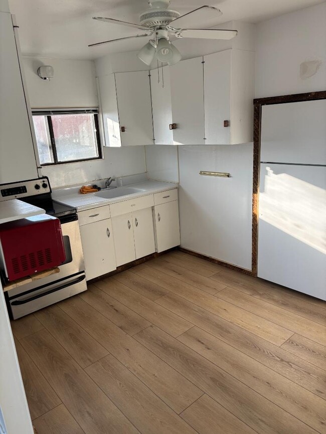 Photo - 613 Sage Ave