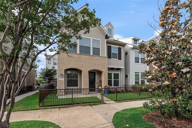 Photo - 1115 Manacor Ln