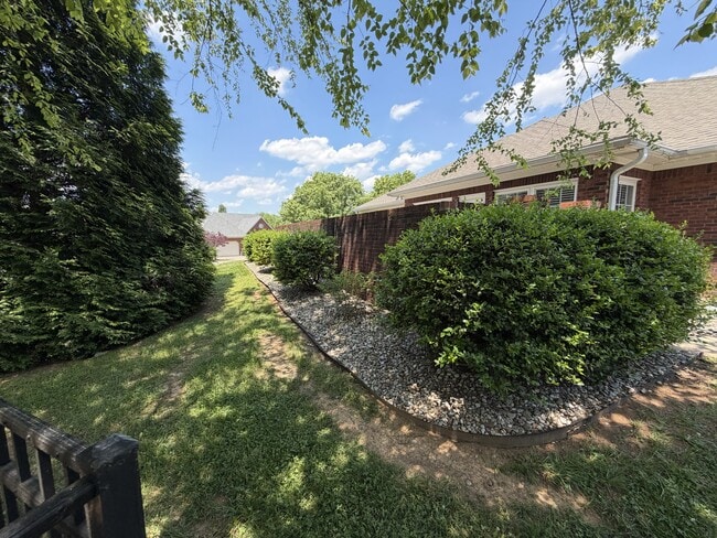 Photo - 103 Ashton Ct