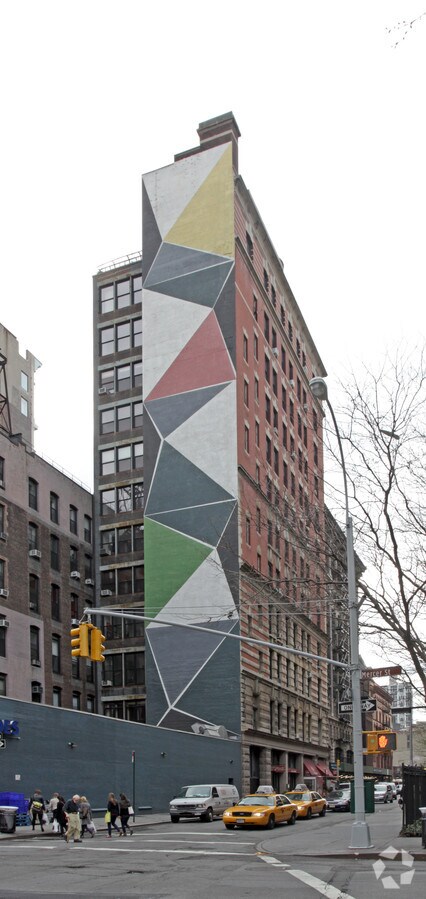 Foto principal - 1 W 3rd St