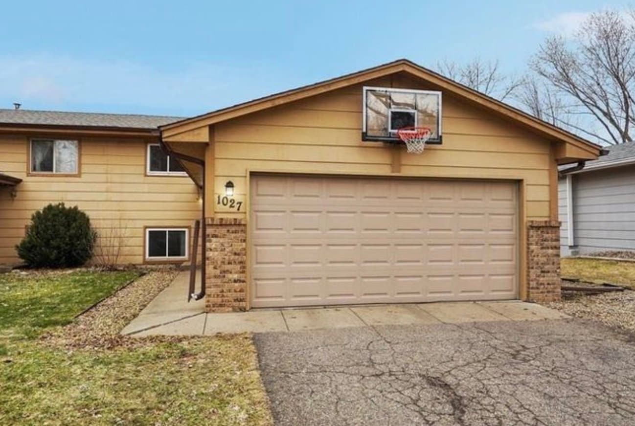 Photo - 1027 Eastview Cir