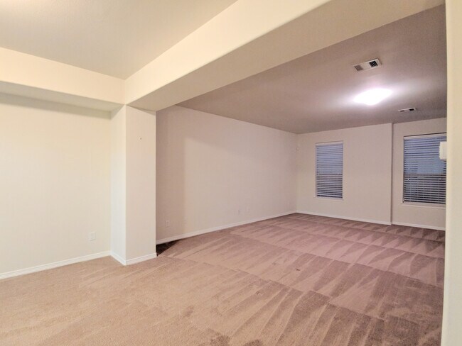 Photo - 8117 Silverton Creek Ln