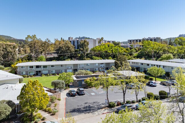 Entrada de la propiedad - San Rafael Manor