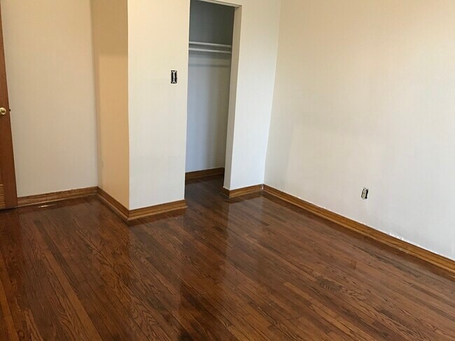 Photo - 1431 E 67th Pl