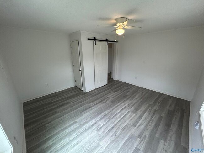 Photo - 2910 2nd Ave NW