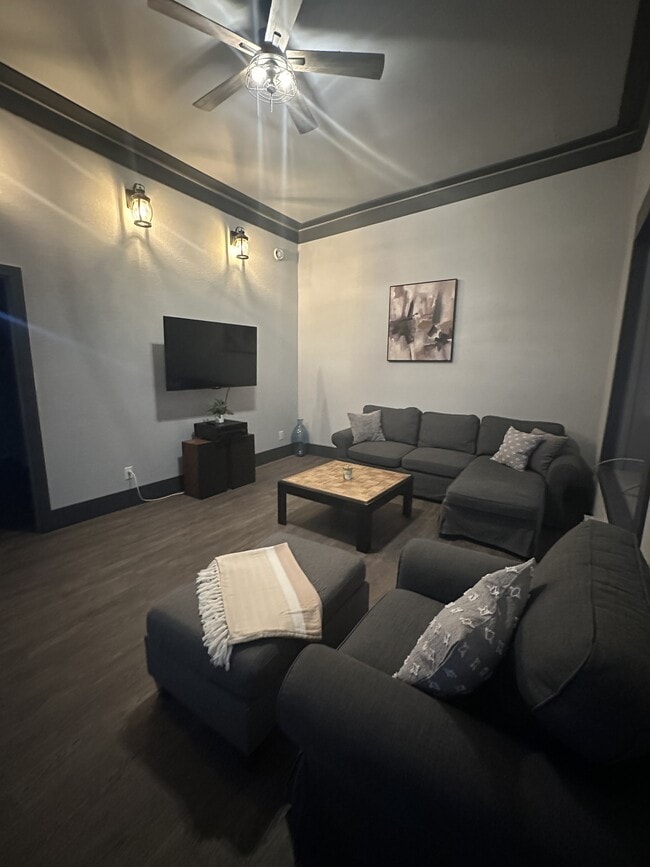 Photo - 328 3rd St Unit APT 1