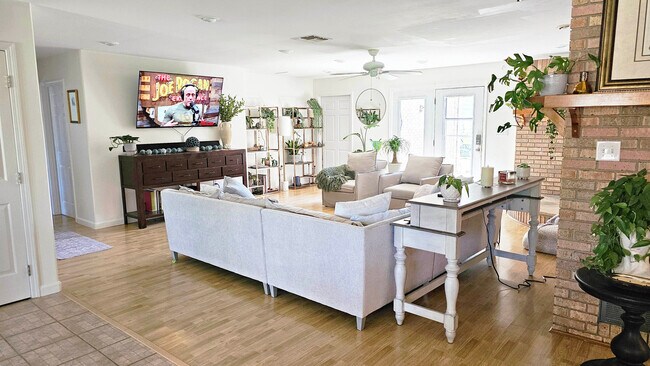 Photo - 16200 South Ave