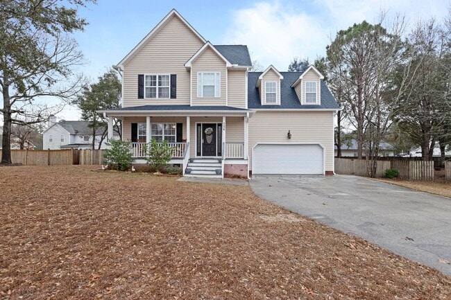 Home in Waterfront Community - Home in Waterfront Community