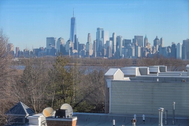 Building Photo - 30 Freedom Way Unit 404