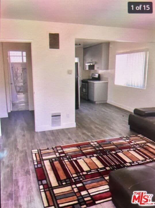Building Photo - 1353 W 36th Pl Unit 1 Rental
