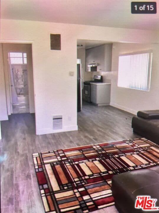 Building Photo - 1353 W 36th Pl Unit 1 Rental