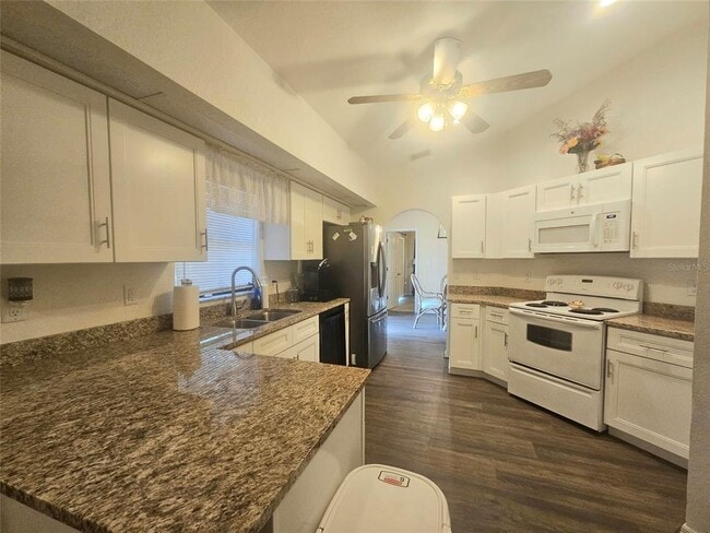Photo - 1011 Tropical Ave NW