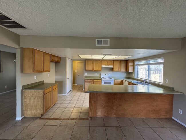 Photo - 5339 W Yucca St