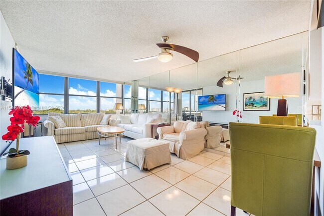 Photo - 2555 Collins Ave Unit 906