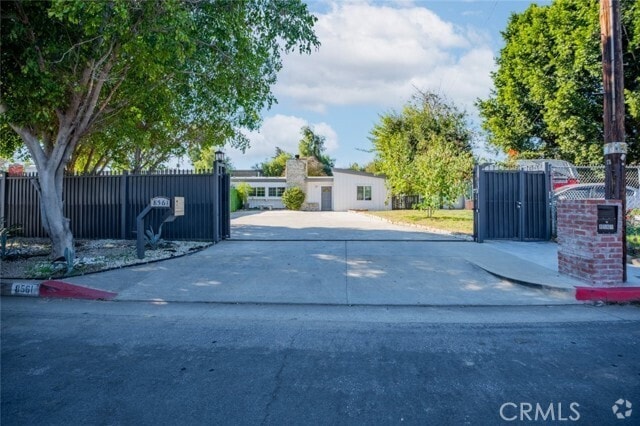 Building Photo - 8561 Orion Ave Rental