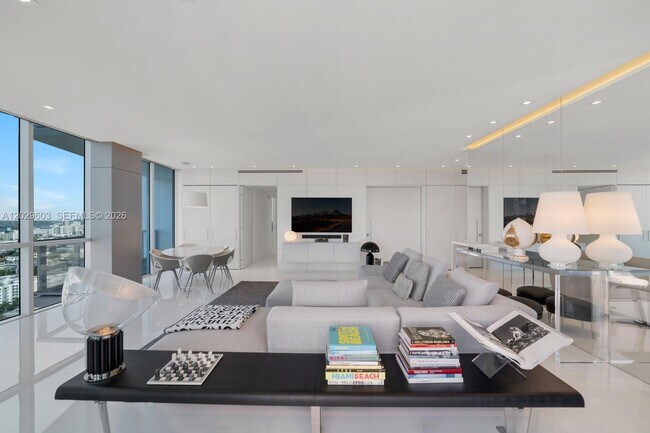 50 South Pointe Dr Unit 2903
