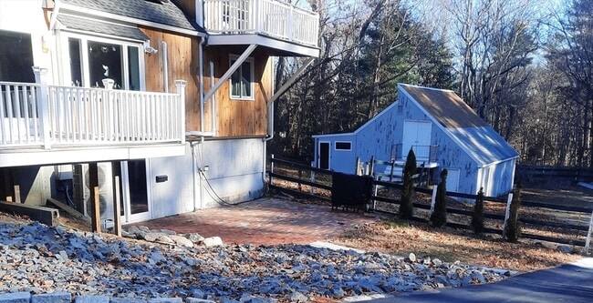 Photo - 290 Elm St Unidad 2