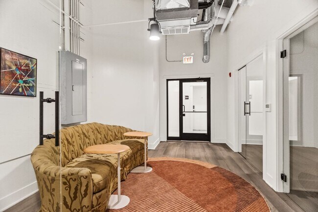 Photo - 1453 Maple Ave