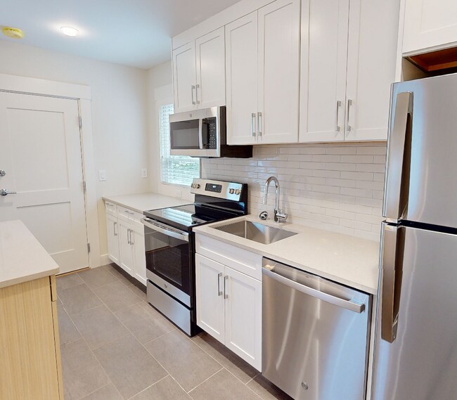 Photo - 208 Banks St Unit 2