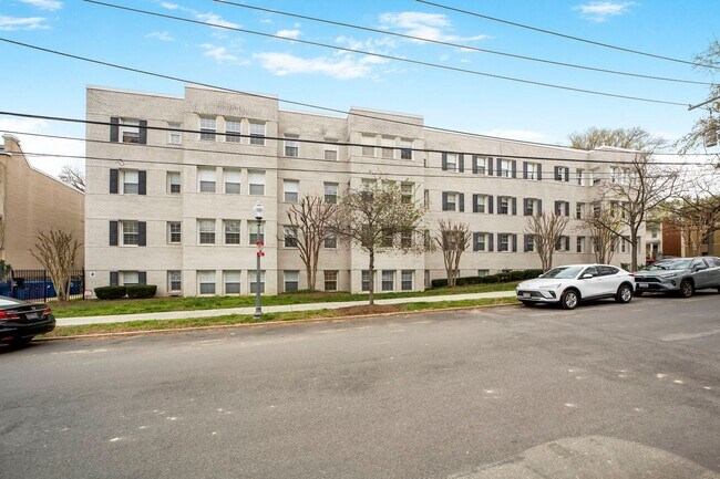 Available Now! 1 Bed 1 Bath In Brightwood!... - Available Now! 1 Bed 1 Bath In Brightwood!... Apartment