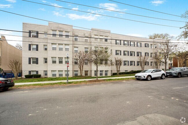 Building Photo - Available Now! 1 Bed 1 Bath In Brightwood!... Unit 201 Rental