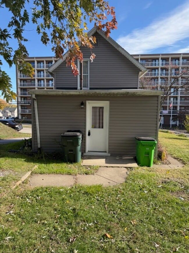 Photo - 2 Bedrooms & 1 Bathroom in Barberton (West...