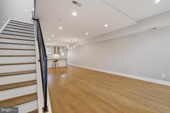 Building Photo - 925 Delafield Pl NW