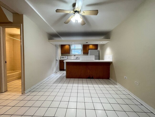 Photo - 4114 N Clarendon Ave