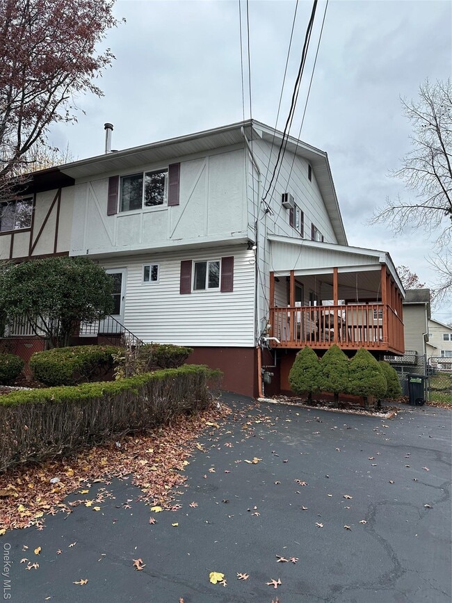 Building Photo - 69 Gerow Ave