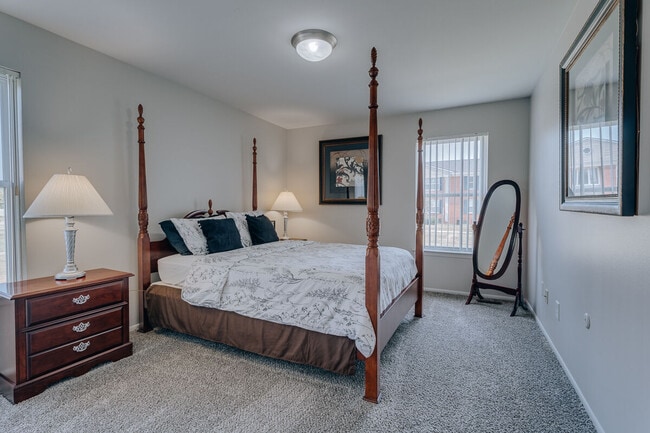 Photo - Canterbury Square