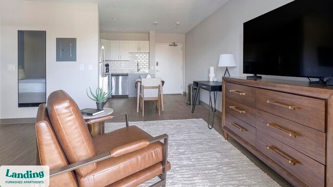 Photo - 2305 Aaron St Unidad 314