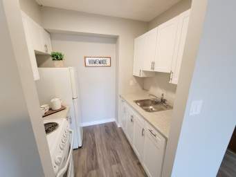 Building Photo - Trout Lake Place