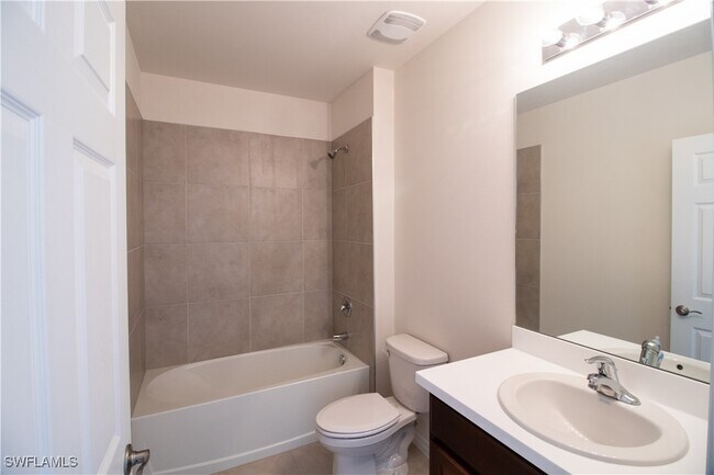 Photo - 514 NW 1st Ln