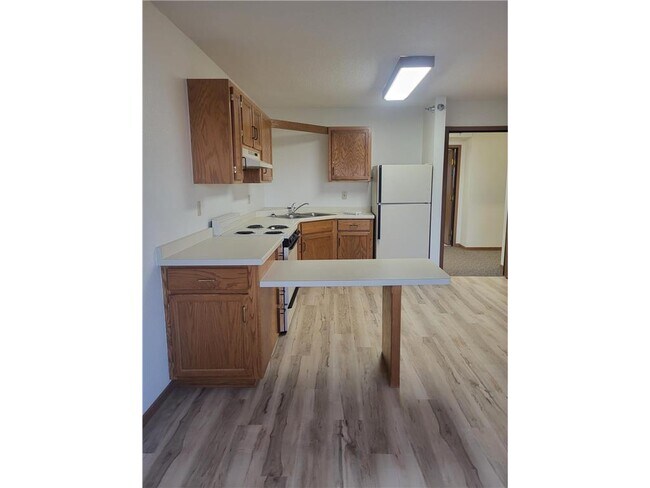 Photo - 609 Main St S Unit 4