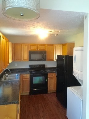 Building Photo - VIDEO TOUR!!!! Pretty fantastic updated D... Rental