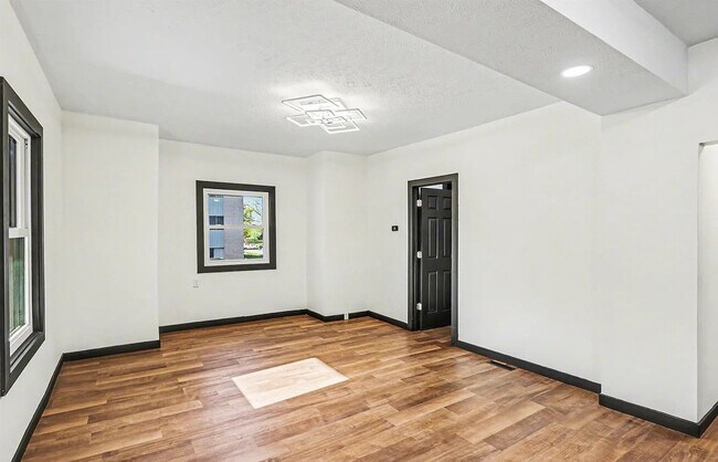 Photo - 1341 N 45th St