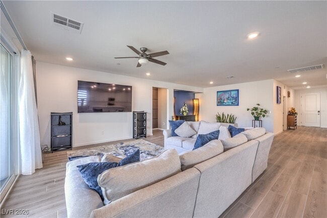 Photo - 6093 Avery Pointe St