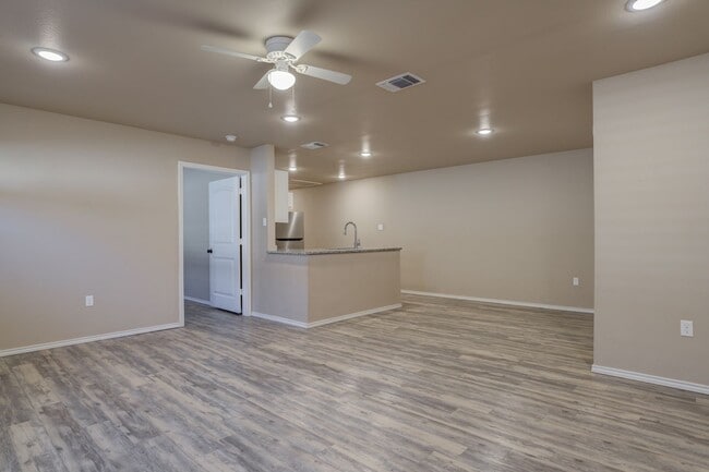 Photo - 1009 Preston Trails Unit B