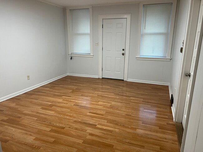 Building Photo - 22 Platt St Rental