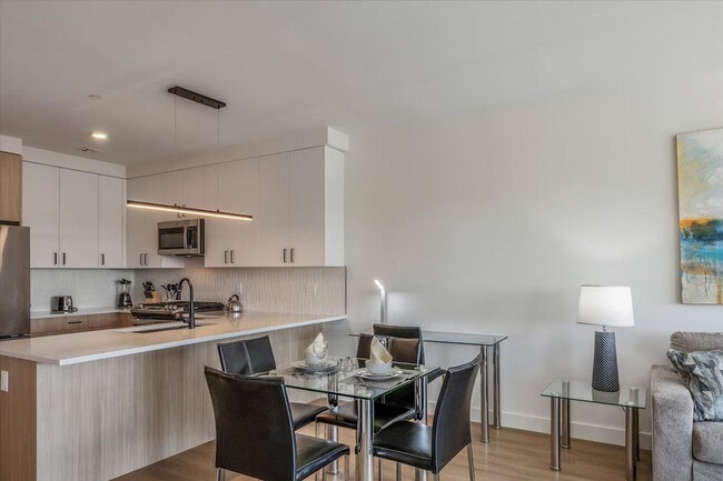 Building Photo - 365 Terhune Rd Unit ID1400064P