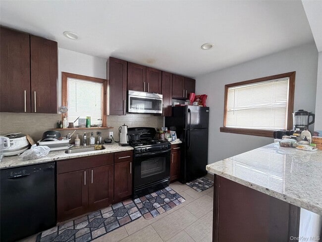 Photo - 34 Parkside Dr