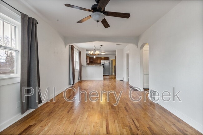 Photo - 3195 Fenton St