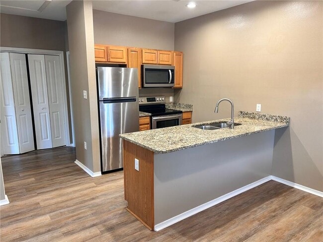 Photo - 5640 Mounthill Ct