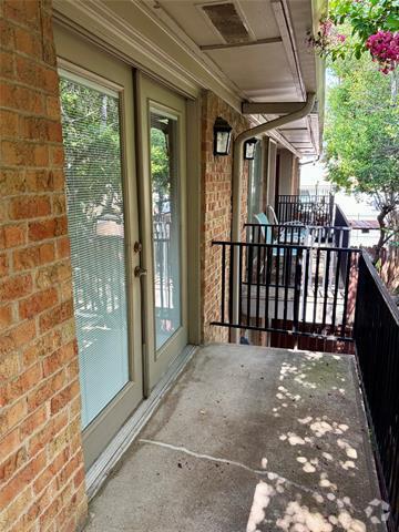 Building Photo - 4211 Newton Ave Unit 209 Rental