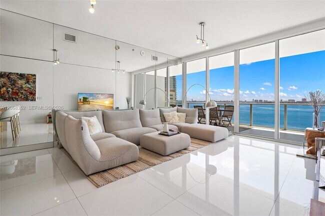 Photo - 2020 N Bayshore Dr Unit 1407