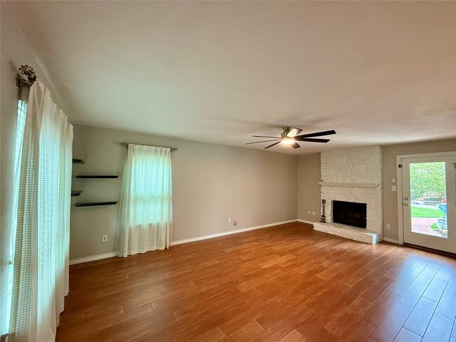 Photo - 3408 Ambleside Dr