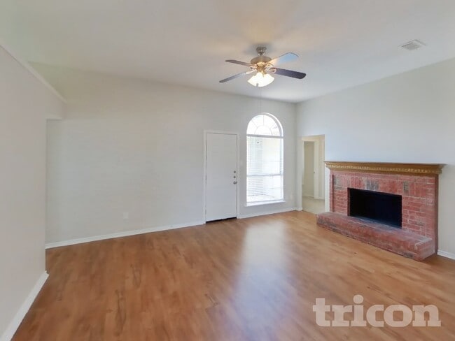 Photo - 8021 Ashridge Rd