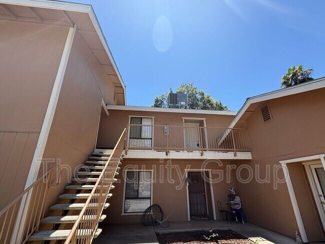 Photo - 212 N Crenshaw St