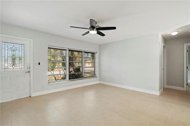 Photo - 1598 NE 36th St