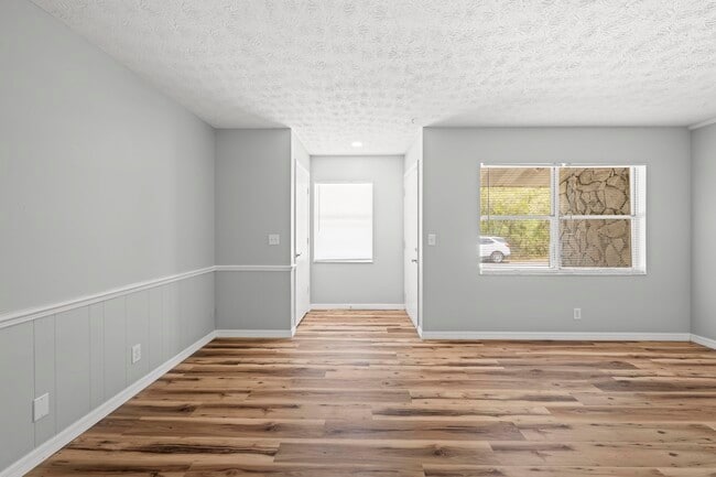 Photo - 2910 S Coleman Ave